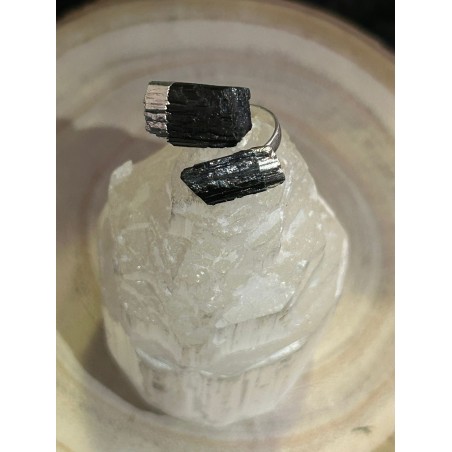 ANILLO TURMALINA BRUTO AJUSTABLE EN BAÑO DE PLATA