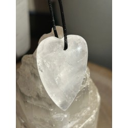 COLGANTE CUARZO TRANSPARENTE PULIDO EN FORMA DE CORAZÓN