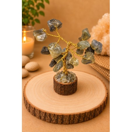 Árbol de alambre con labradorita y base de madera