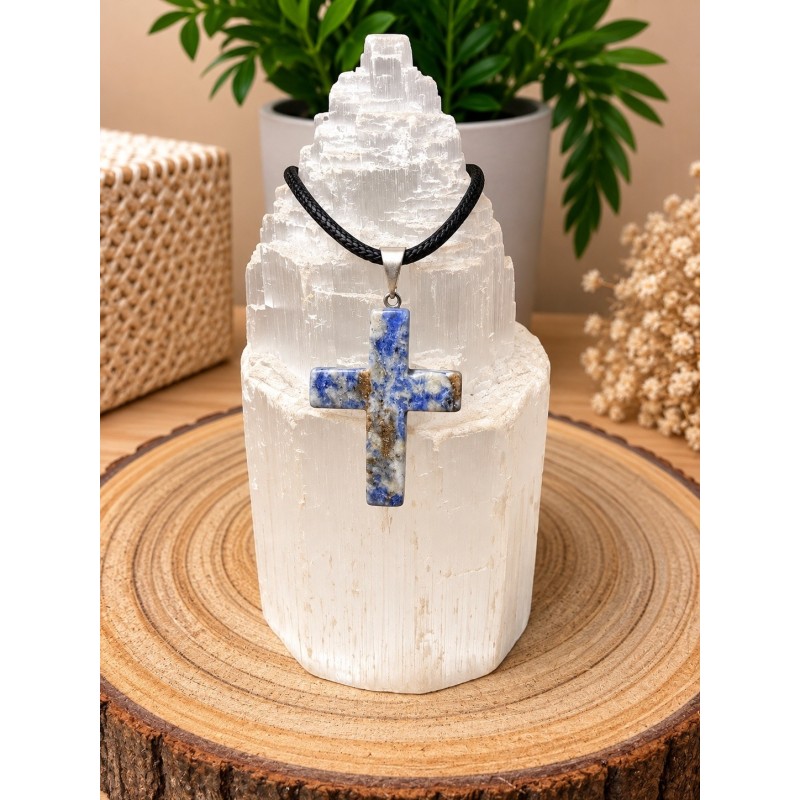 Colgante Cruz de Sodalita de 3 cm con Engarce de Acero Inoxidable Hipoalergénico