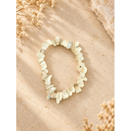 Pulsera chips de piedra luna calidad extra elástica